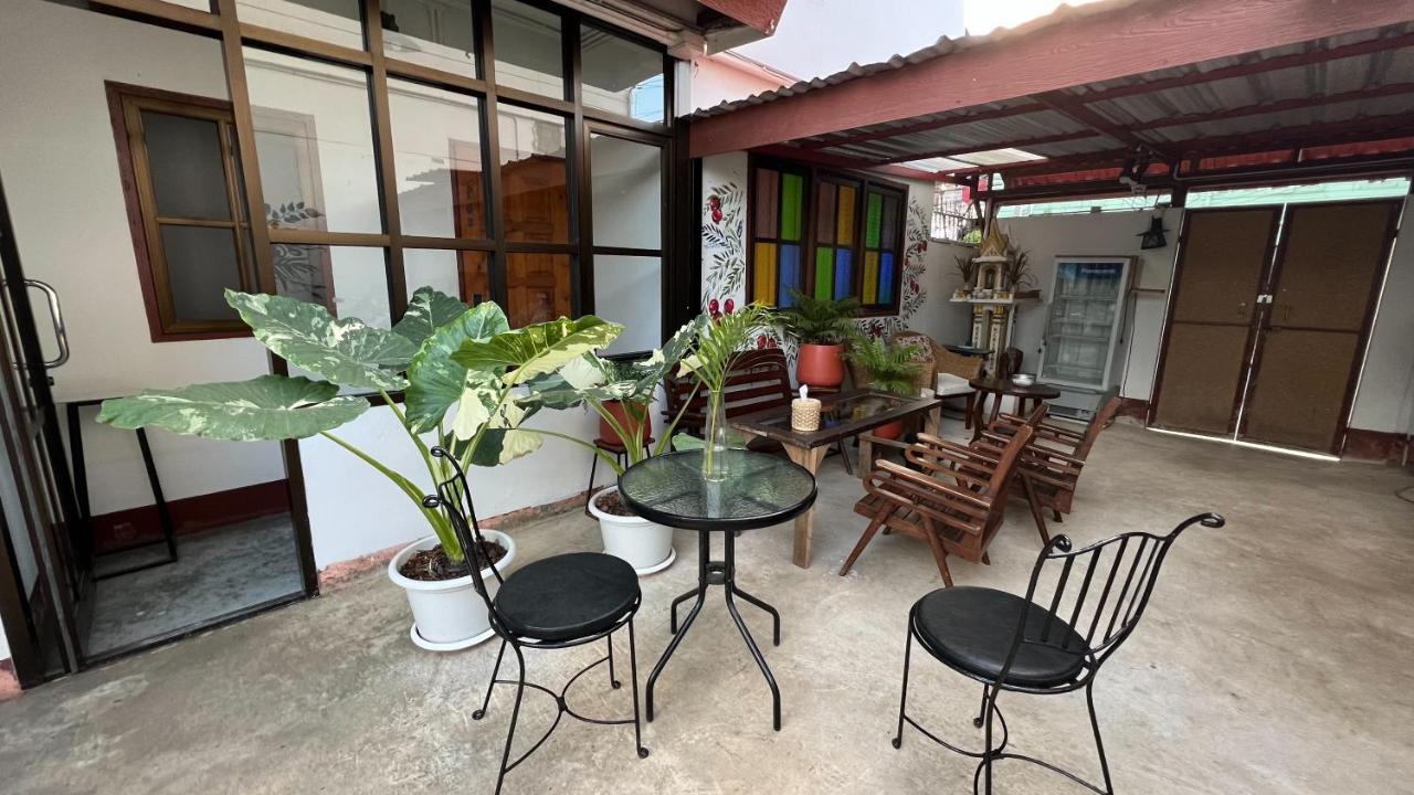 Отель Chiang Mai Gate House Экстерьер фото